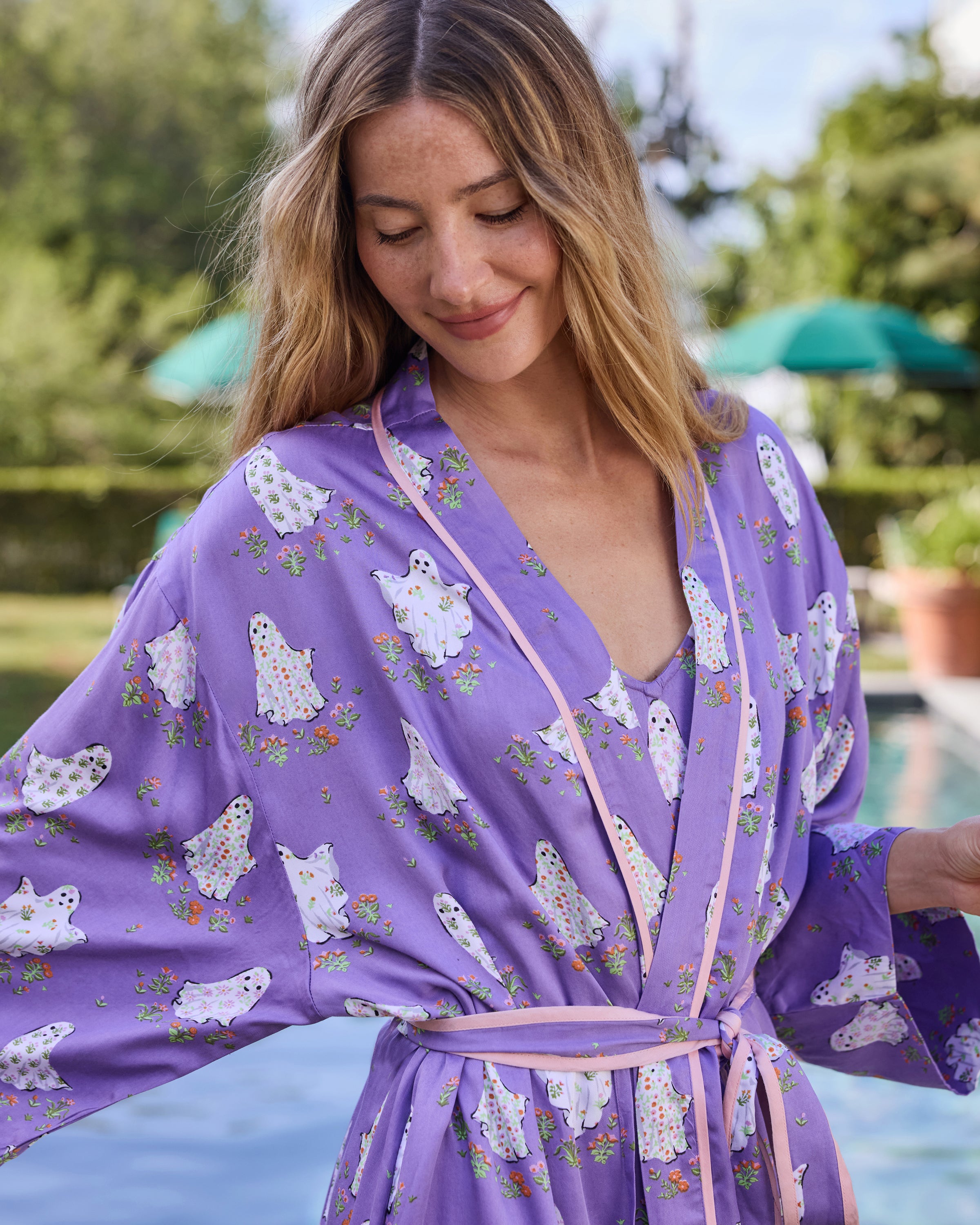 Gardening Ghosts - Eco Satin Robe - Eerie Amethyst – Printfresh