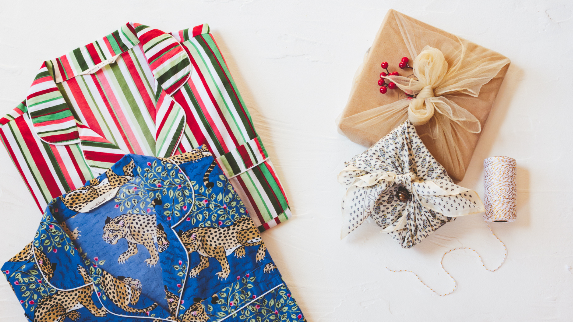 How to Make Christmas Gift Wrap Beautiful and Easy - Robyn's