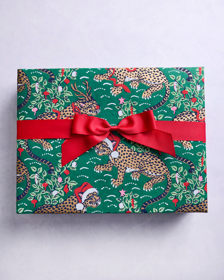 Very Merry Bagheera - Paper Gift Box - Mistletoe - Printfresh