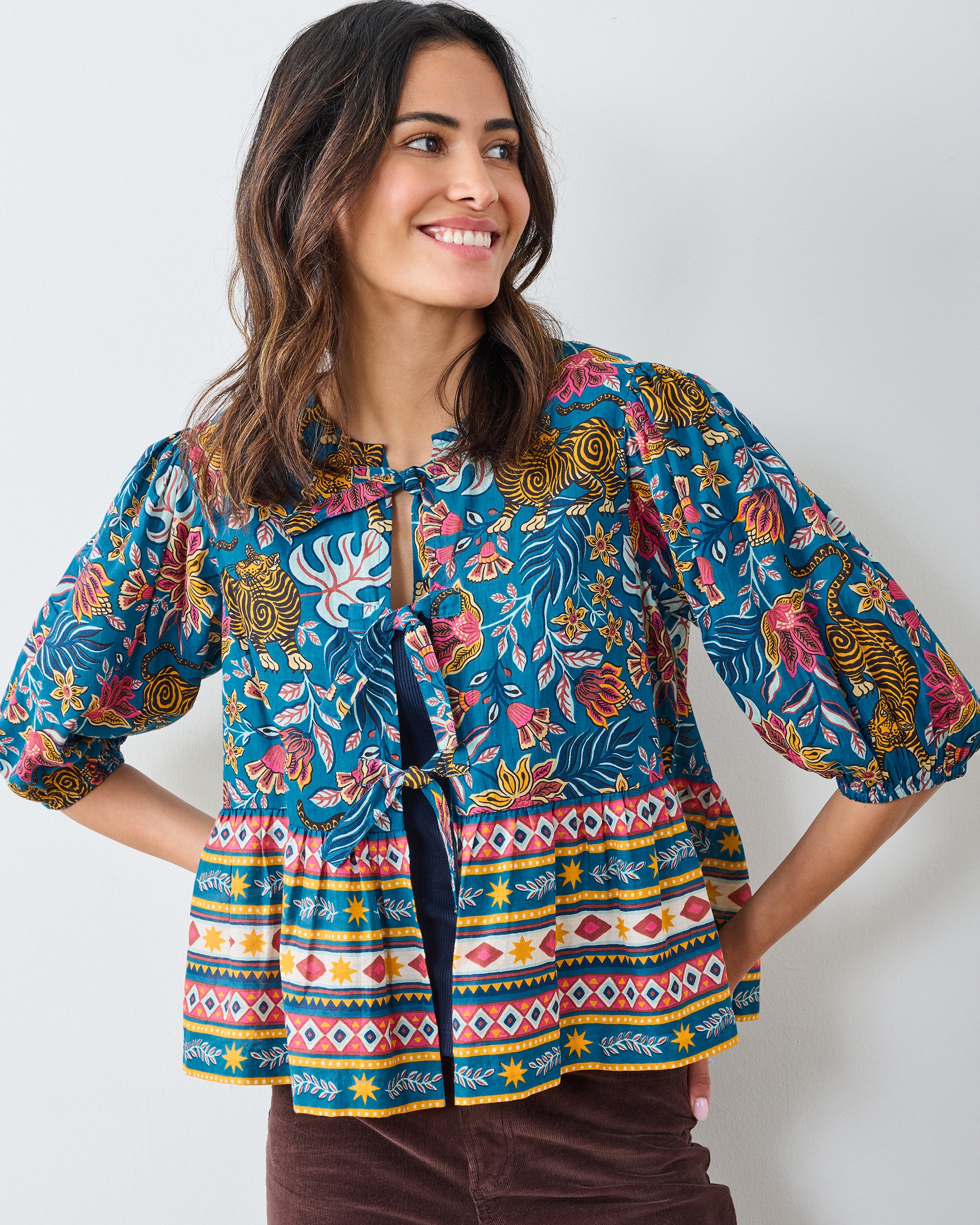 よしりん様【タグ付き、新品】gajess FLOWER PUFF BLOUSE よしりん様【タグ付き、新品】gajess FLOWER PUFF BLOUSEの通販 by み
