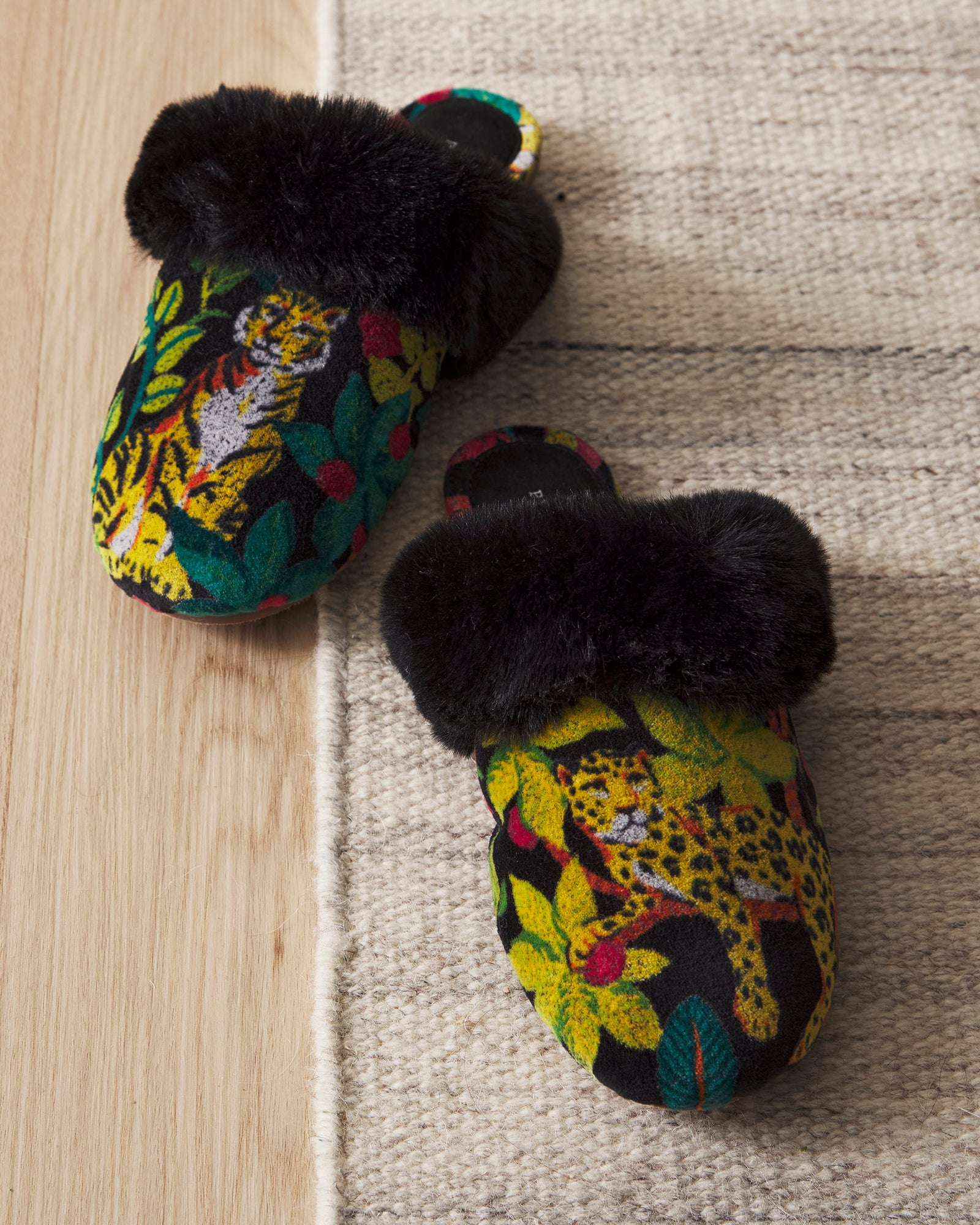 Big Cat Energy - Velvet Faux-Fur Slippers - Starless Sky - Printfresh