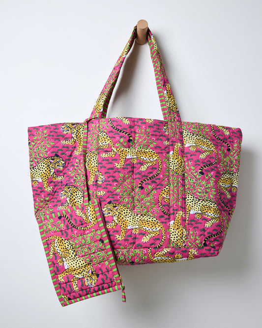 Bagheera - Weekend Bag with Pouch - Hot Pink