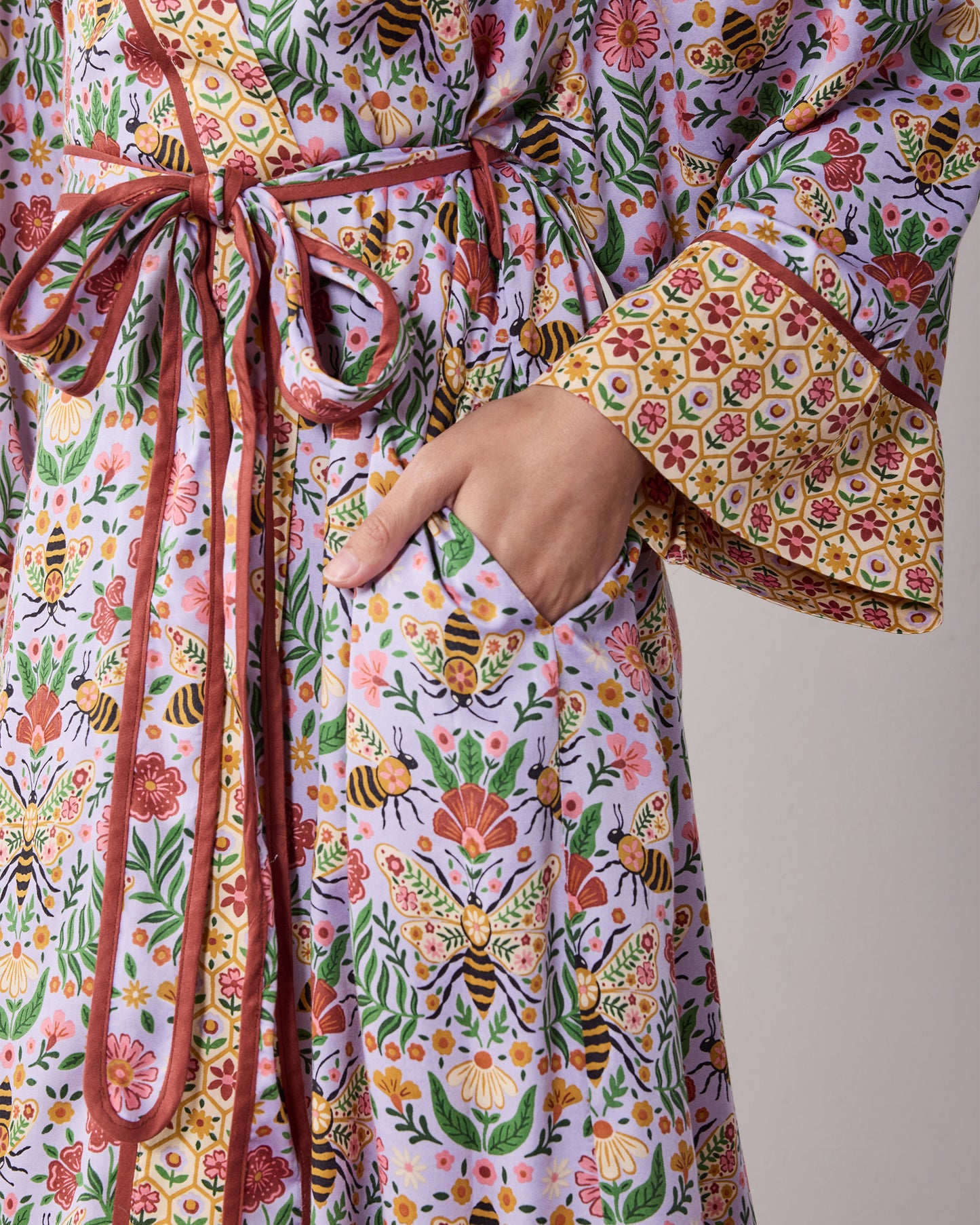 Bee Tapestry - Eco Satin Robe - Lavender