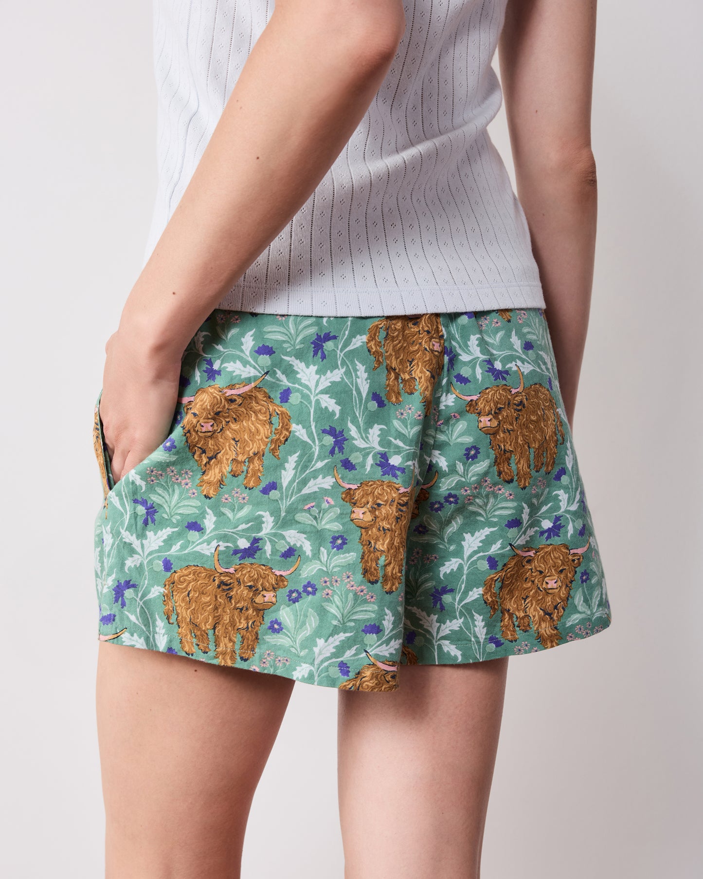 Highland Cows - Lightweight Flannel Astrid Short - Soft Thistle