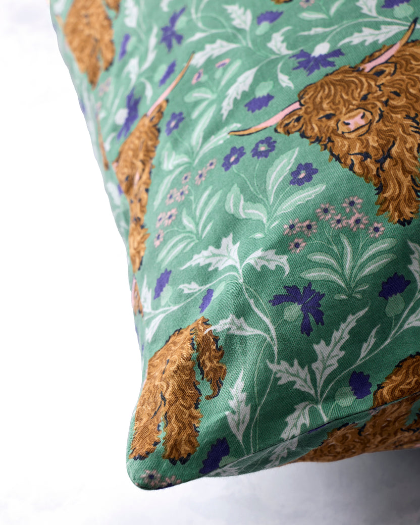 Highland Cows - Lightweight Flannel Pillowcase (Set of 2) - Soft Thistle