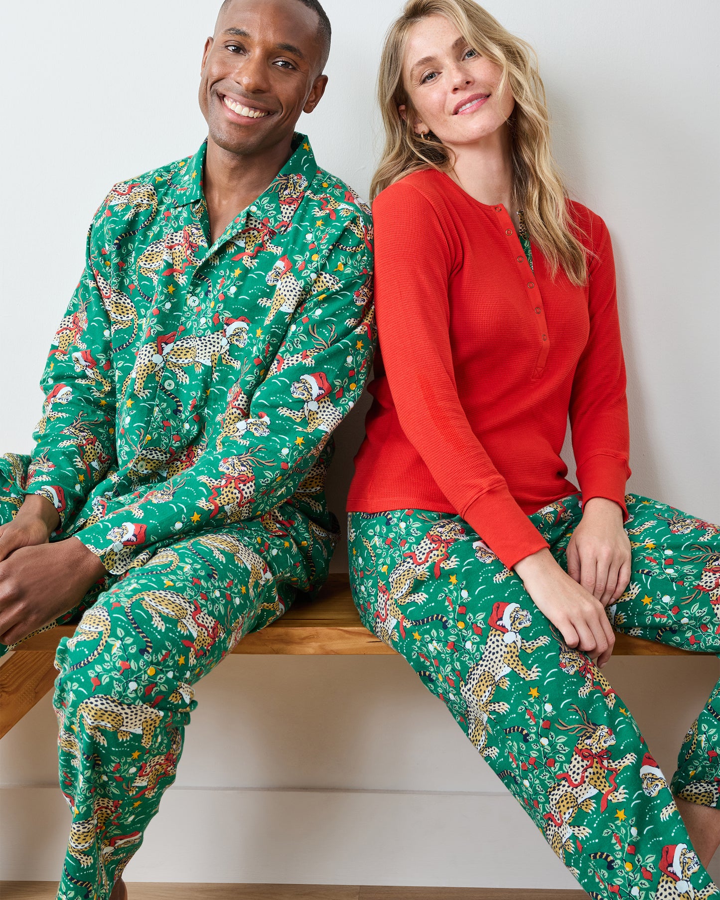 Very Merry Bagheera - Lightweight Flannel Joggers - Mistletoe - Printfresh