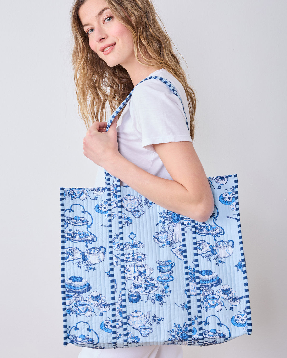 High Tea Toile - Traveler Tote - Notting Hill Blue - Printfresh