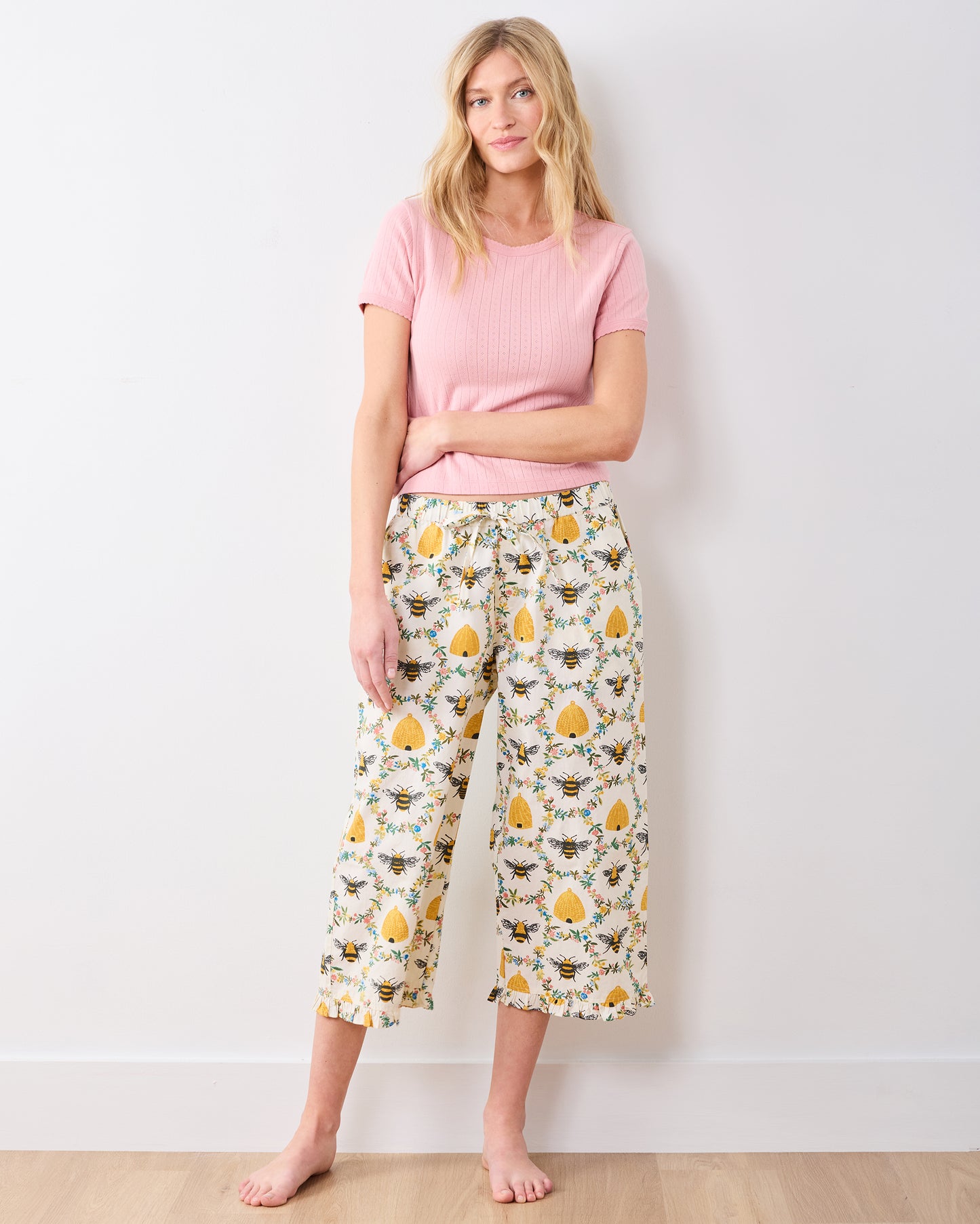 Sweet Bee - Ruffle Cropped Pants - Cream - Printfresh