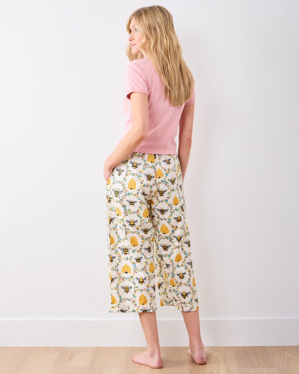 Sweet Bee - Ruffle Cropped Pants - Cream - Printfresh