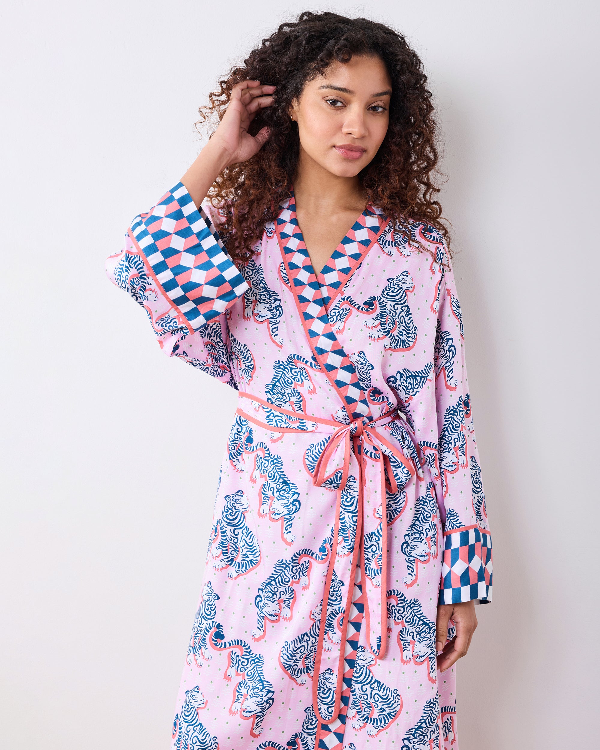 Tiger Queen - Eco Satin Robe - Blush & Bashful – Printfresh
