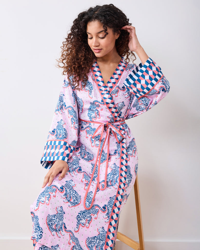 Tiger Robe Vs Tiger Queen - Eco Satin Robe - Blush & Bashful – Printfresh