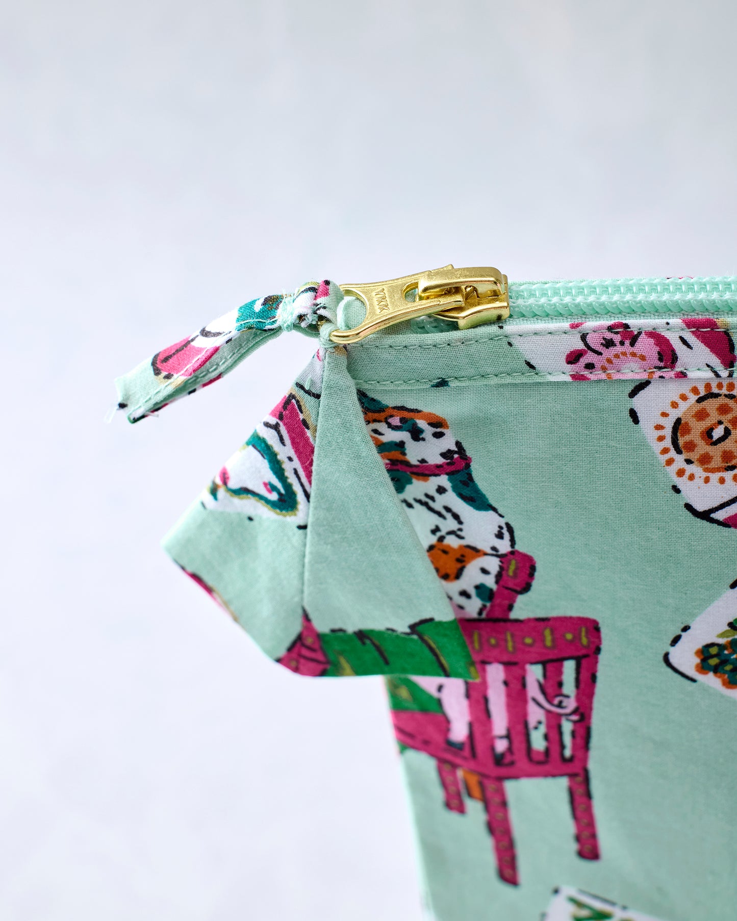 Mah Jongg Menagerie - The Essentials Pouch - Pale Jade