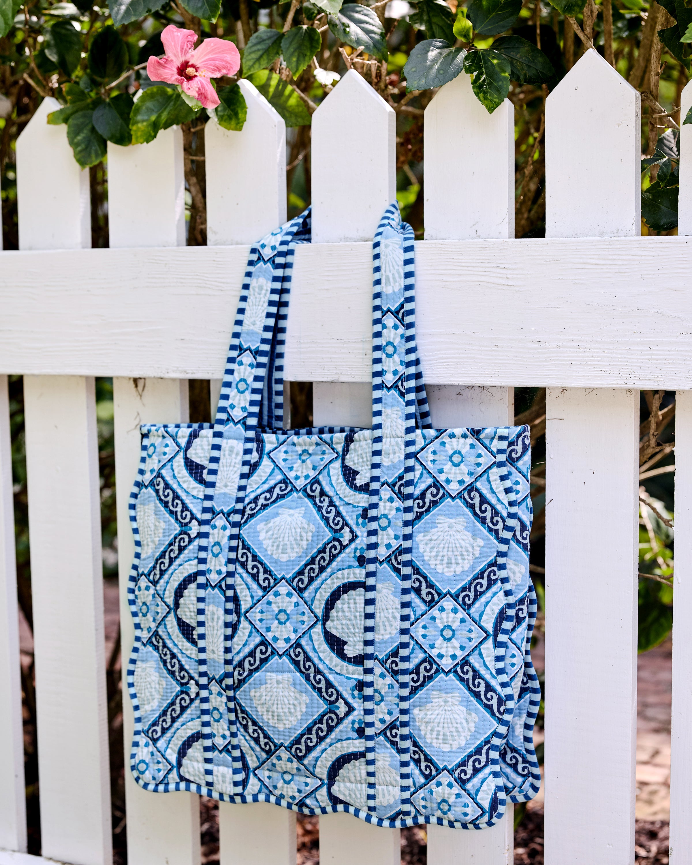 Tide & Tile - Scalloped Tote Bag - Seashell Blue – Printfresh