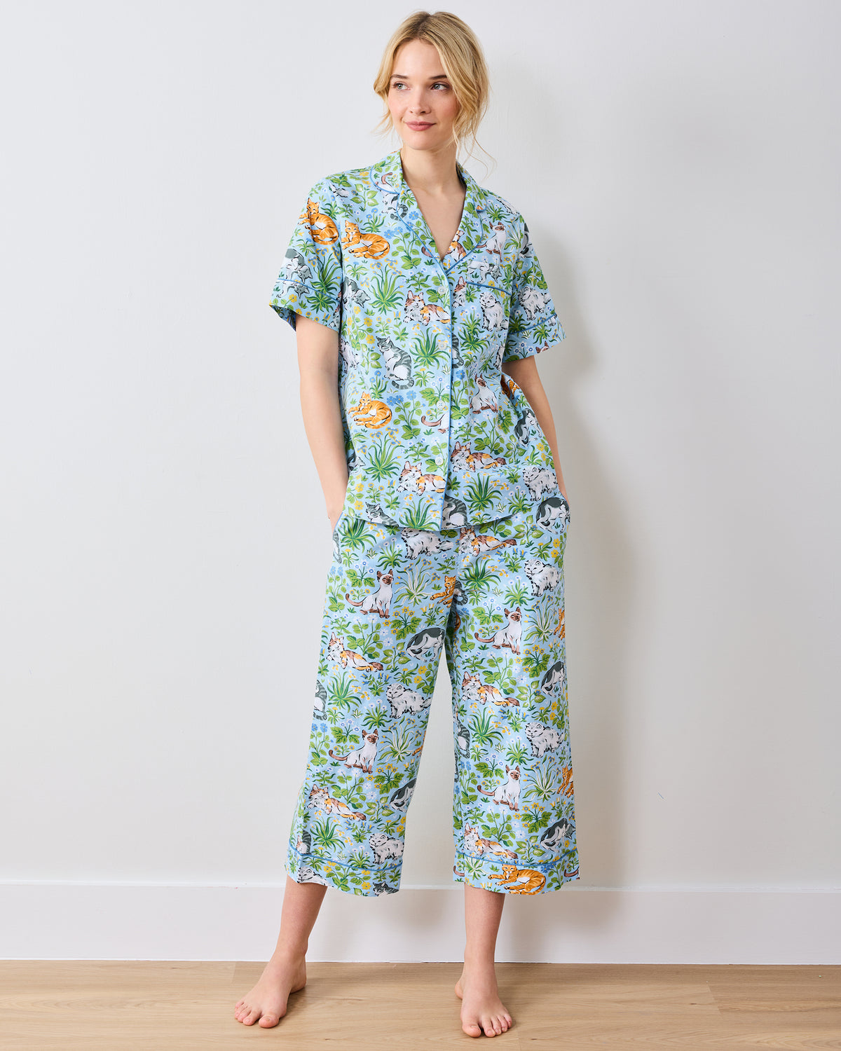 Must Love Cats - Short Sleeve Top & Cropped Pants Set  - Cornflower - Printfresh