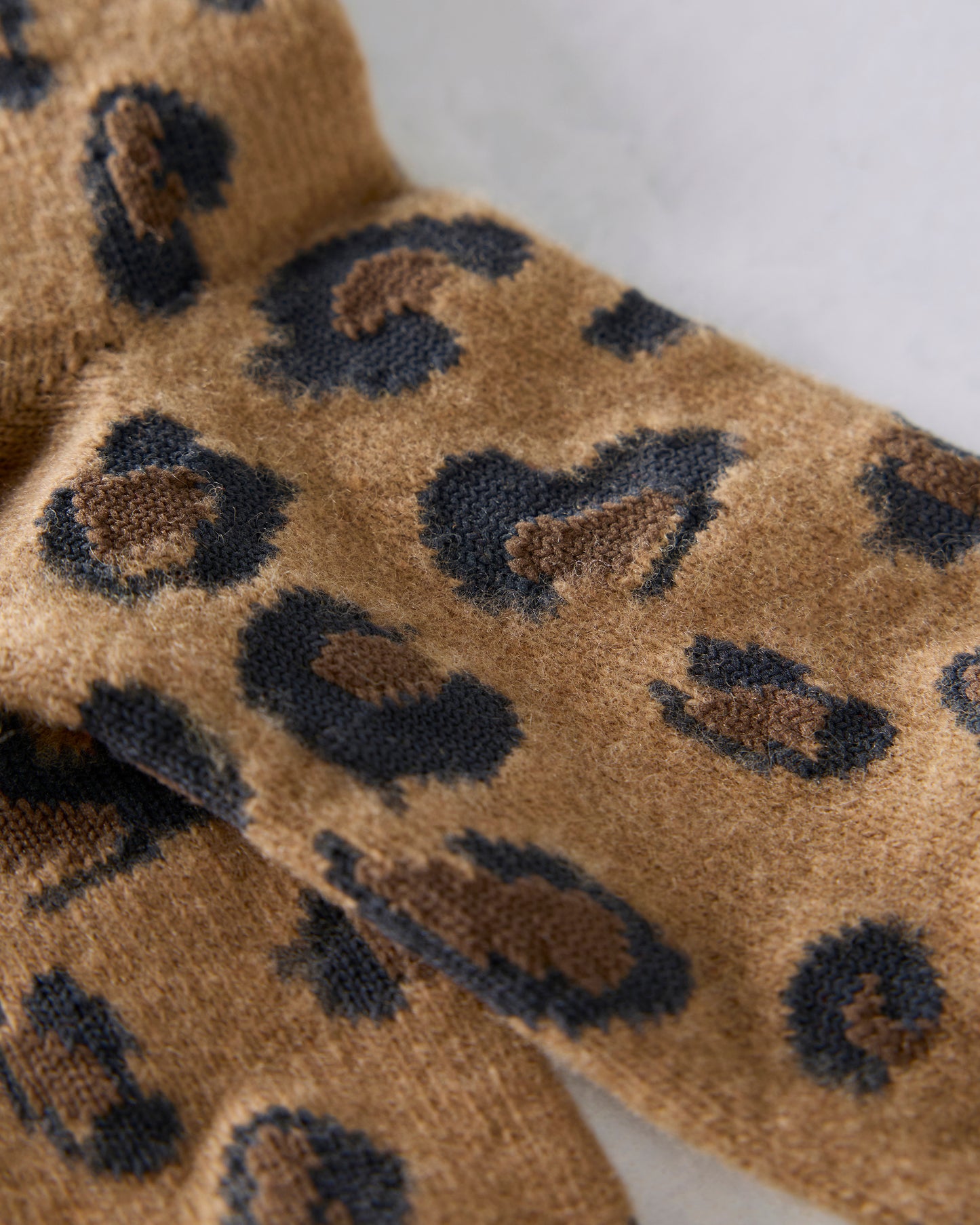 Camel - Cheetah Cashmere Crew Sock - Hansel from Basel