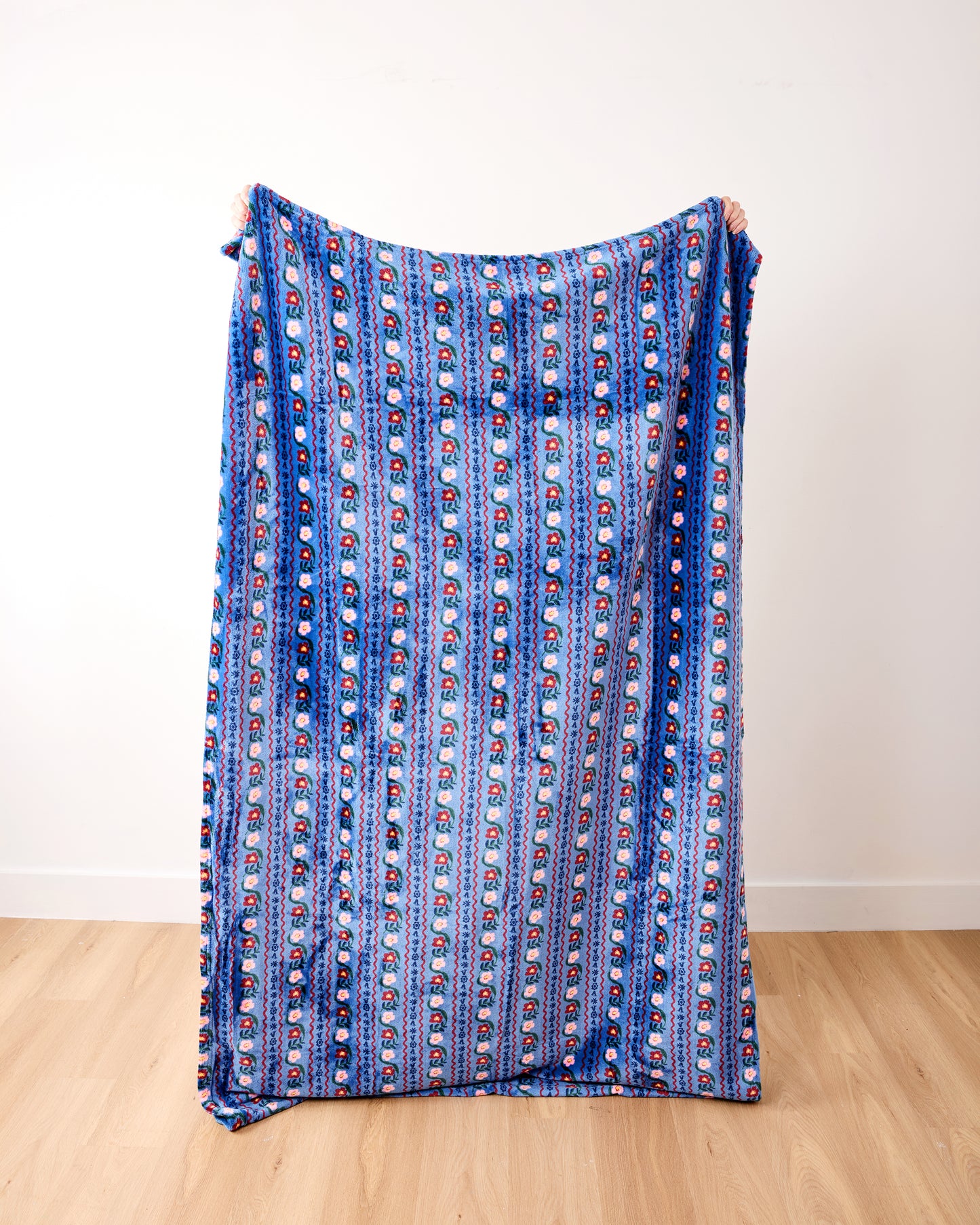 Blue Combo - Delphine Fleece Blanket - Rifle Paper - Printfresh