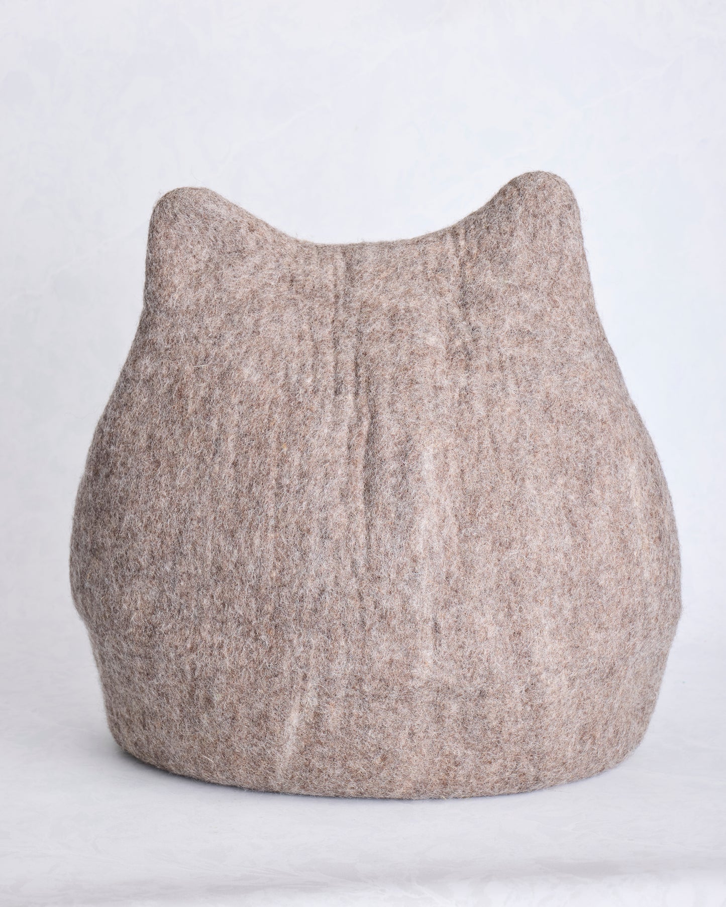 Taupe Combo - Girl Cat Wool Cat Bed - Fuzzy Cove
