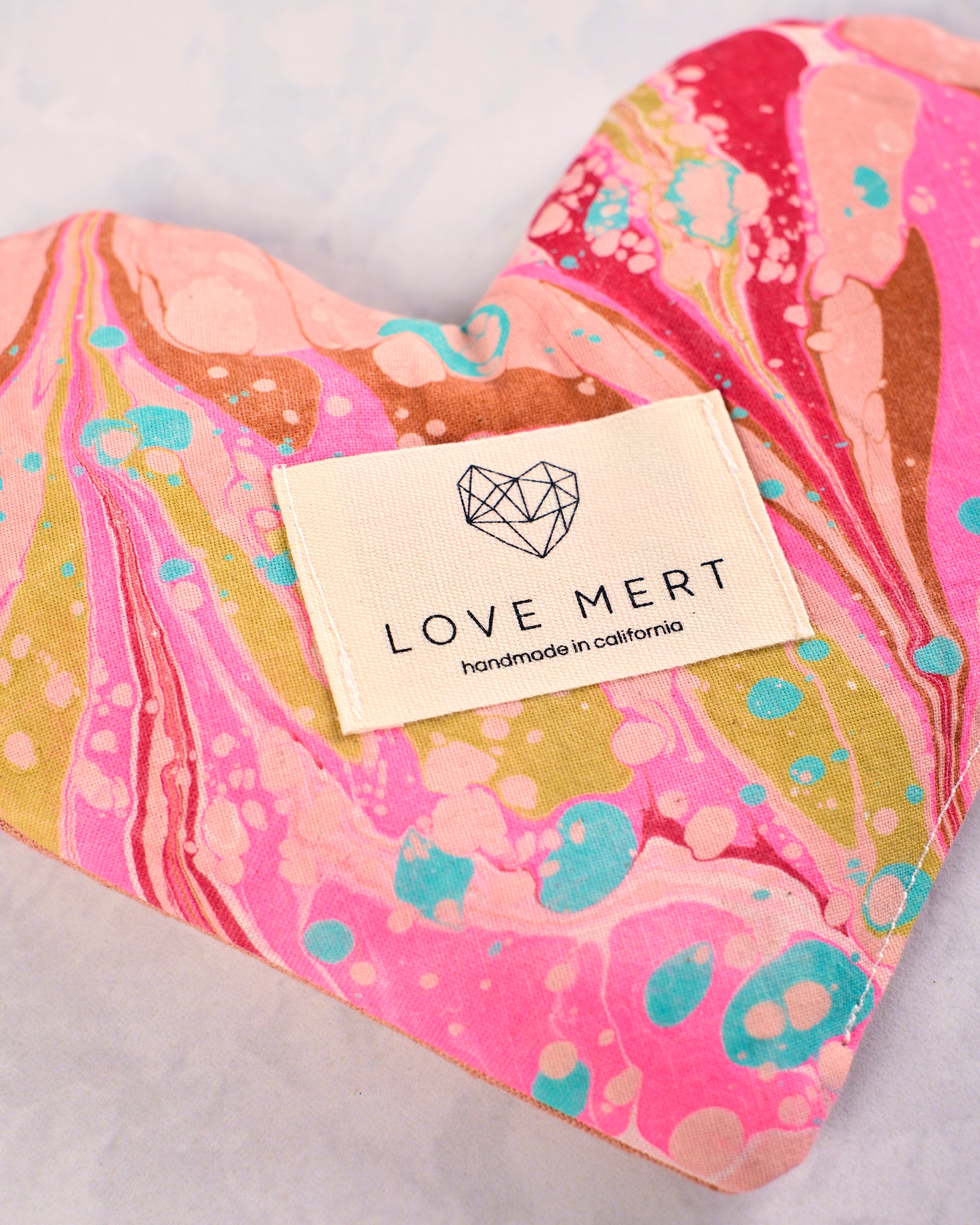 Paradiso - Eye Love Pillow - Love Mert - Printfresh