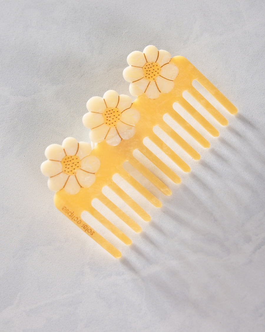 Yellow - Hand Painted Vintage Daisy Detangling Wide Tooth Comb - Solar Eclipse - Printfresh