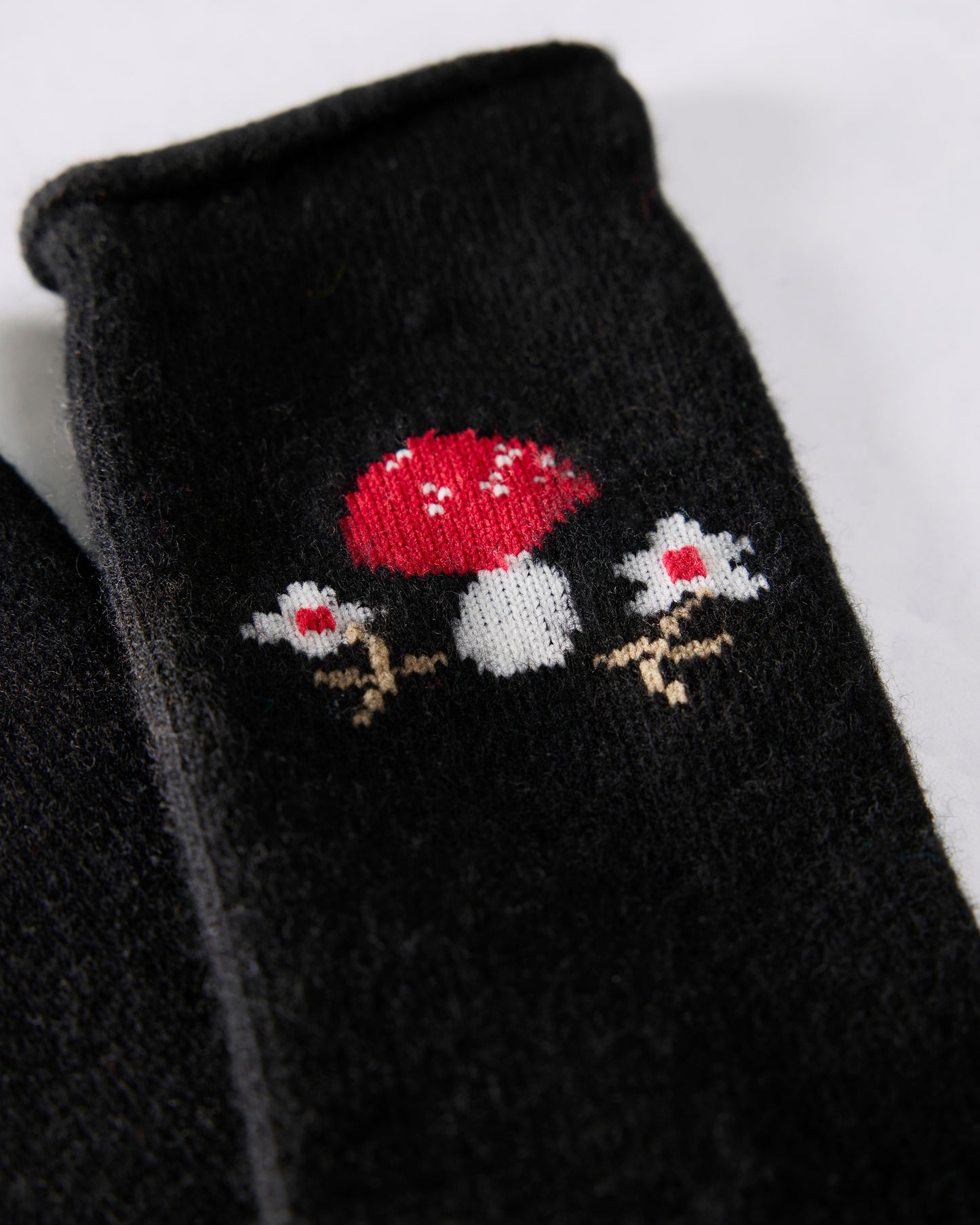 Black - Toadstool Cashmere Crew - Hansel from Basel