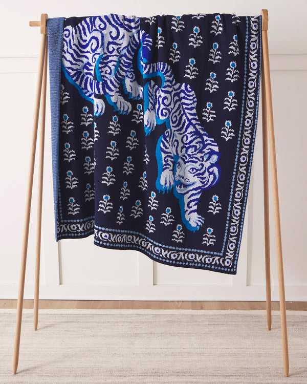 Tiger Queen - Knit Throw Blanket - Navy - Printfresh