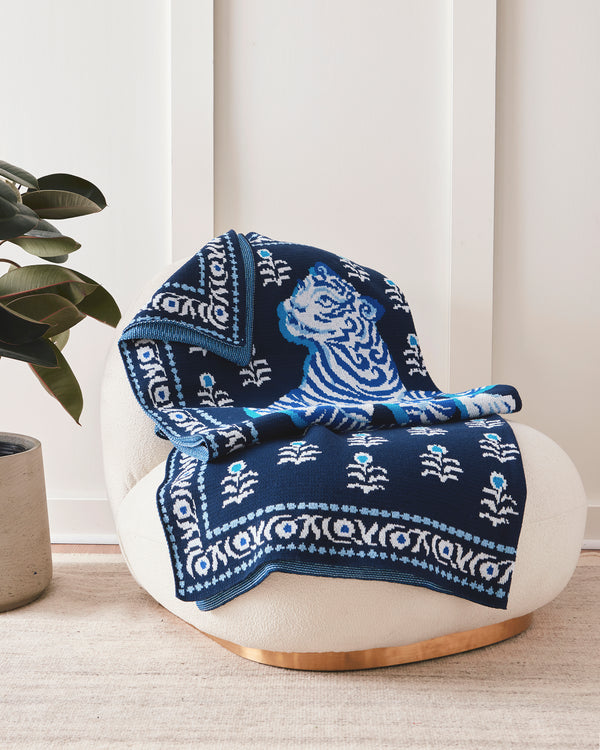 Tiger Queen - Knit Throw Blanket - Navy - Printfresh