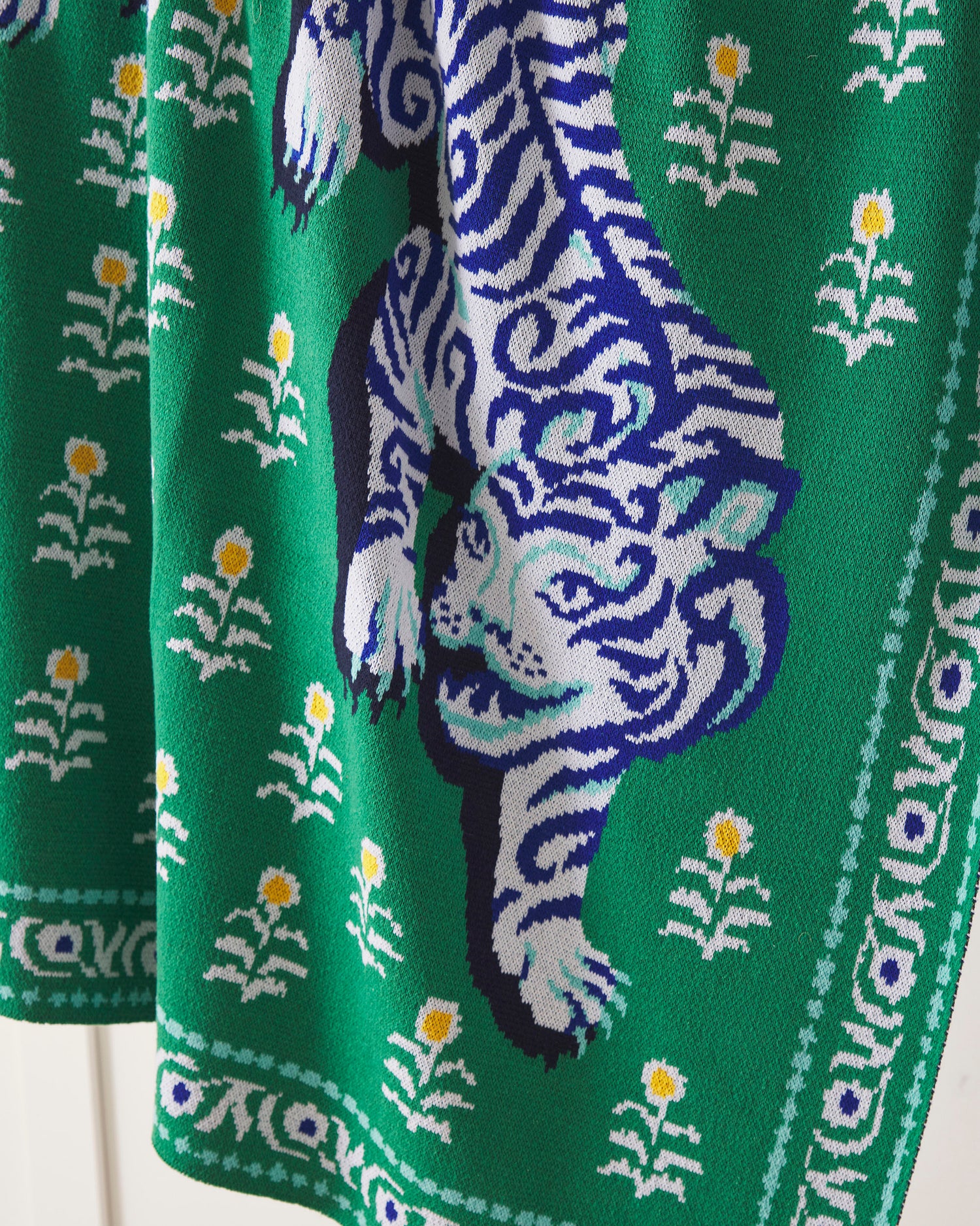 Tiger Queen - Knit Throw Blanket - Jade - Printfresh