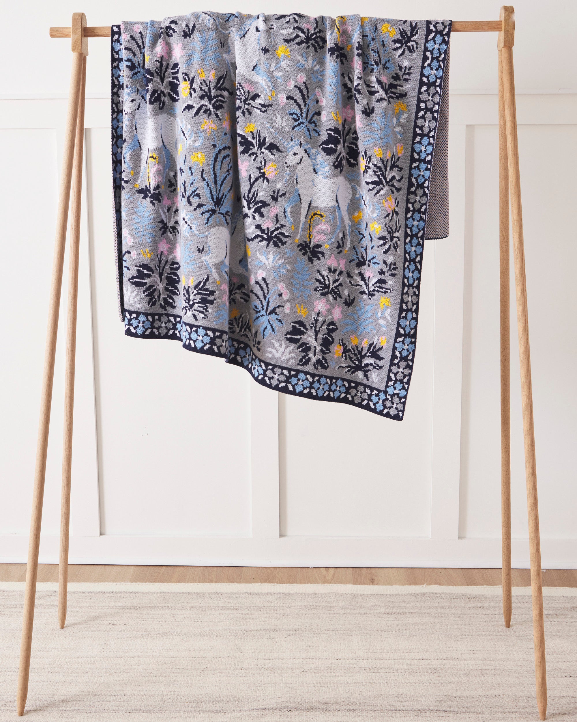 Unicorn's Garden - Knit Throw Blanket - Silver - Printfresh