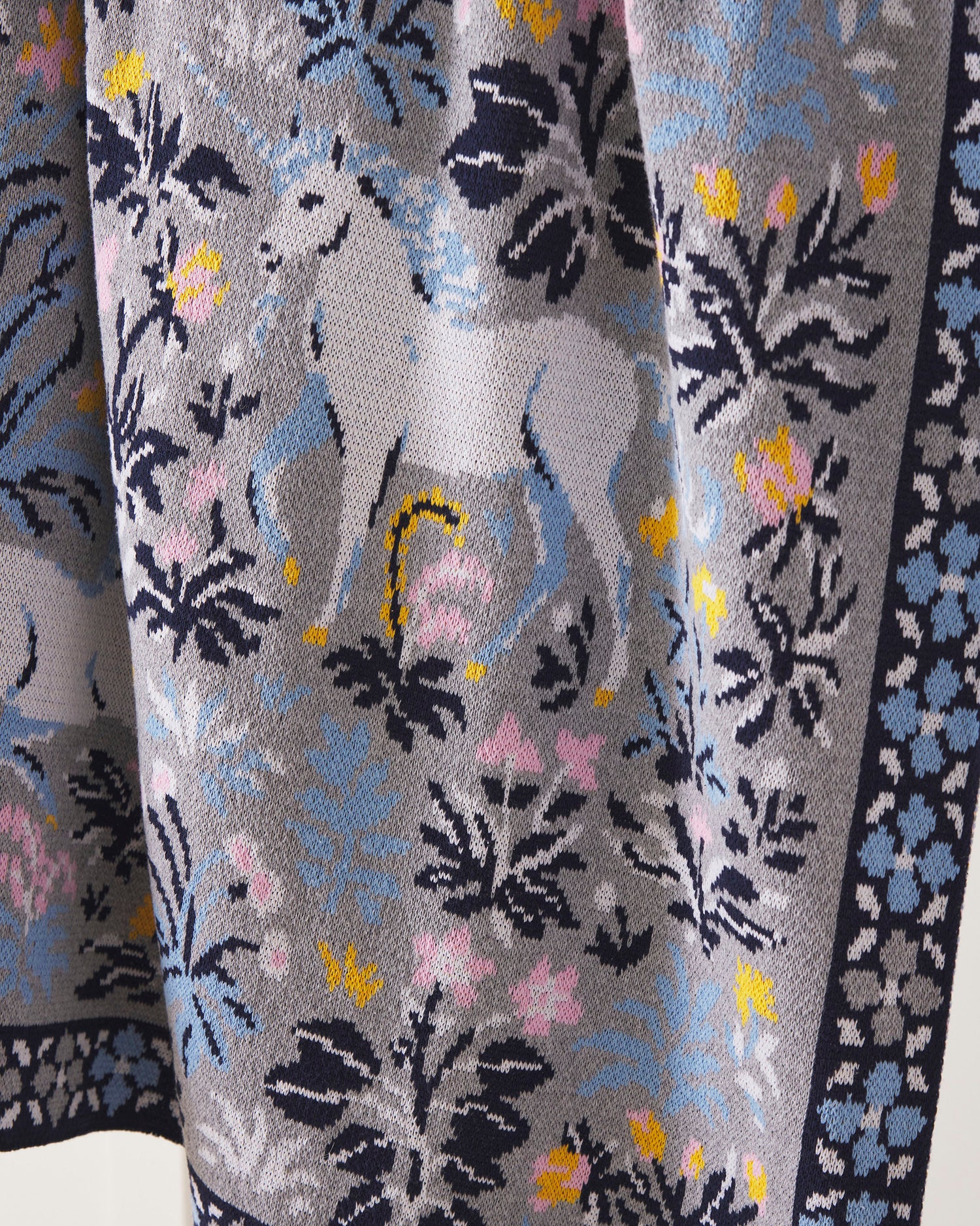 Unicorn's Garden - Knit Throw Blanket - Silver - Printfresh
