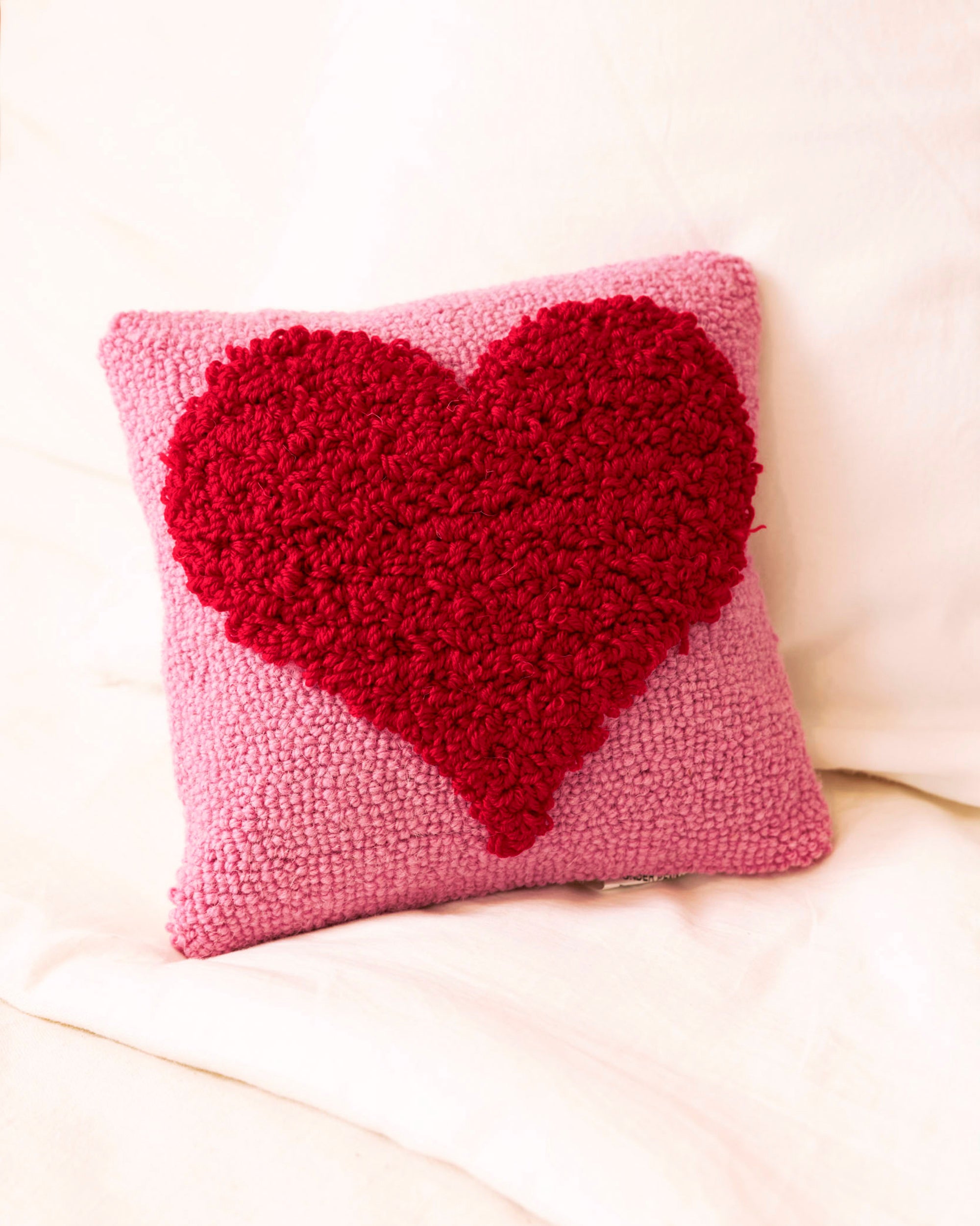 Peking Handicraft Heart Hook Pillow - Thumbnail 5