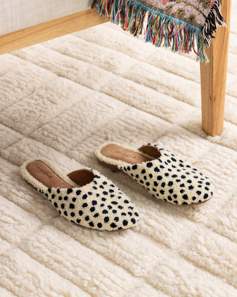 Leopard Spot - Tufted Slippers - Cream - Printfresh