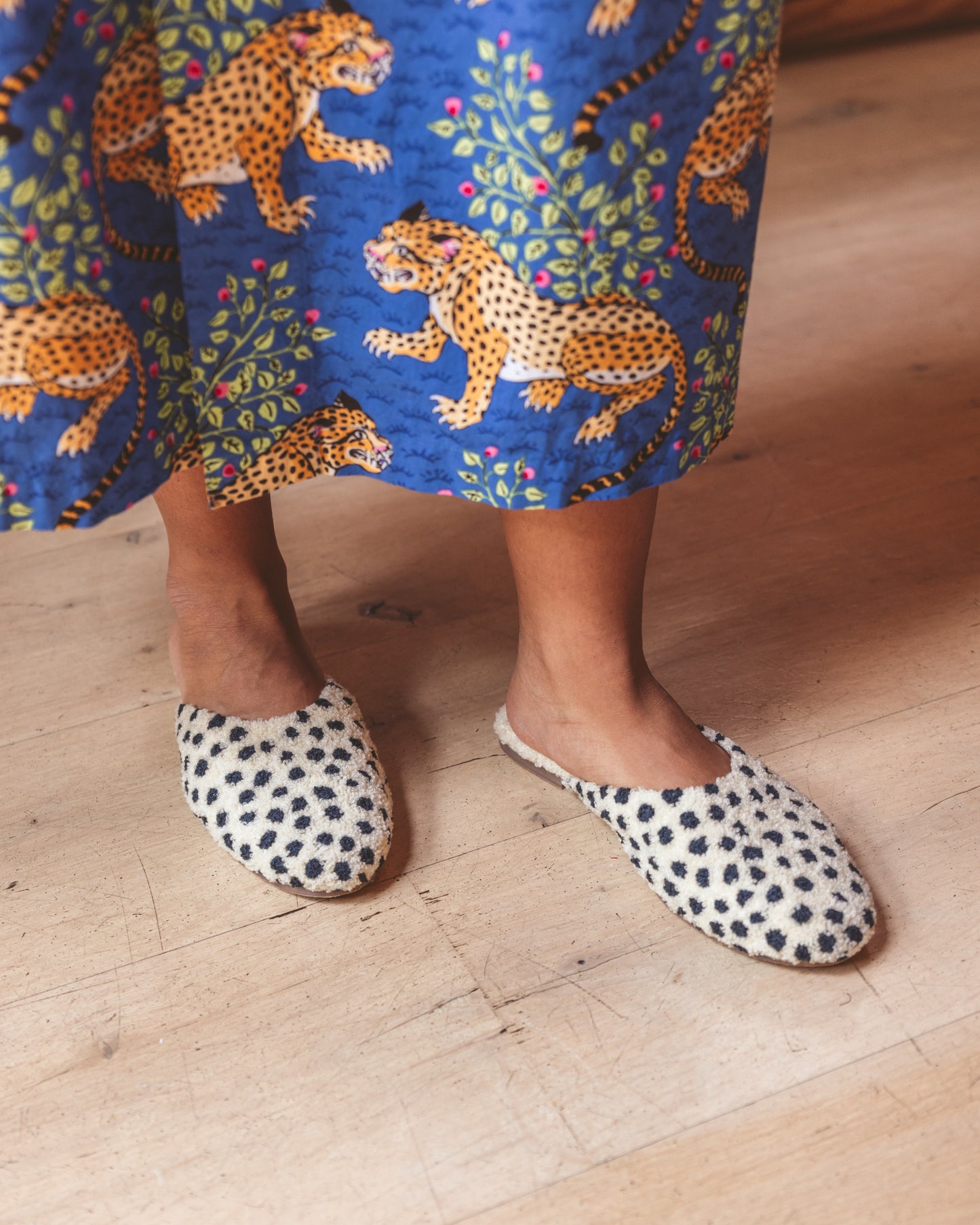Leopard Spot - Tufted Slippers - Cream - Printfresh