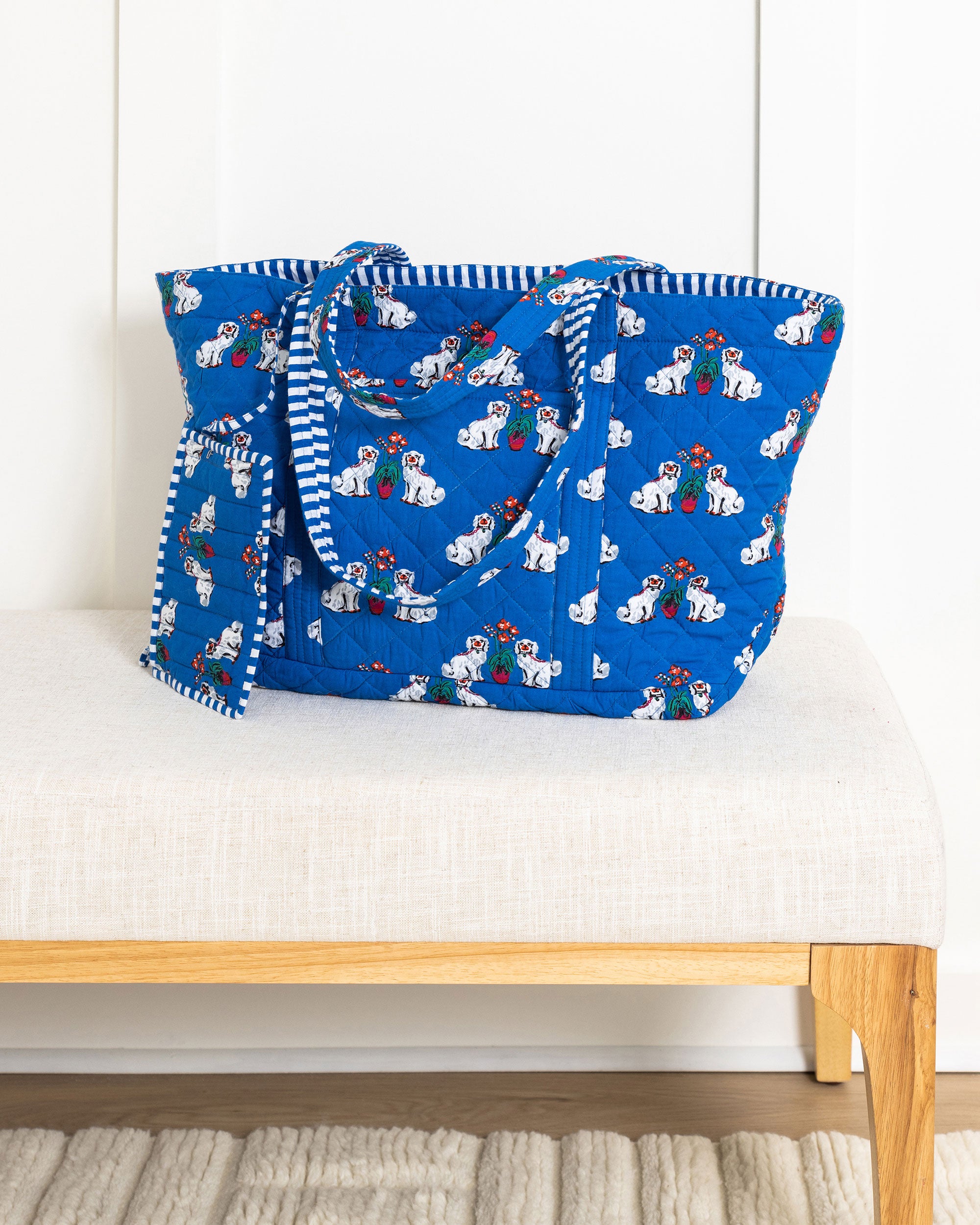 Matching Spaniels - Weekend Bag with Pouch - Queen Blue - Printfresh